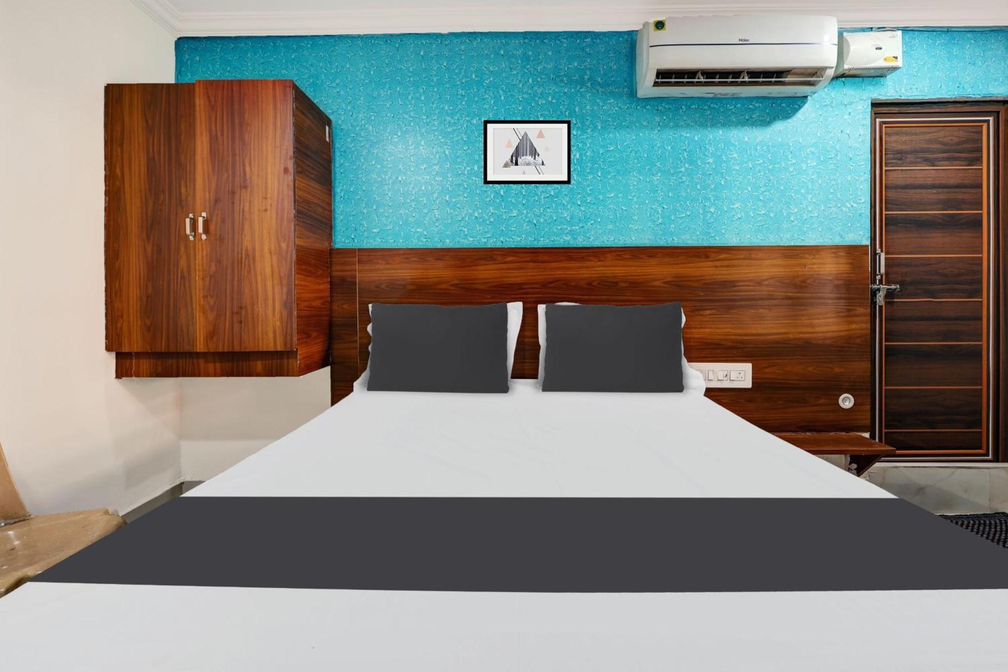 Hotel O Gangothri Lodge Visakhapatnam Extérieur photo