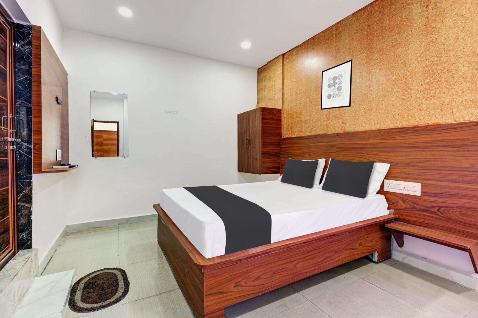 Hotel O Gangothri Lodge Visakhapatnam Extérieur photo