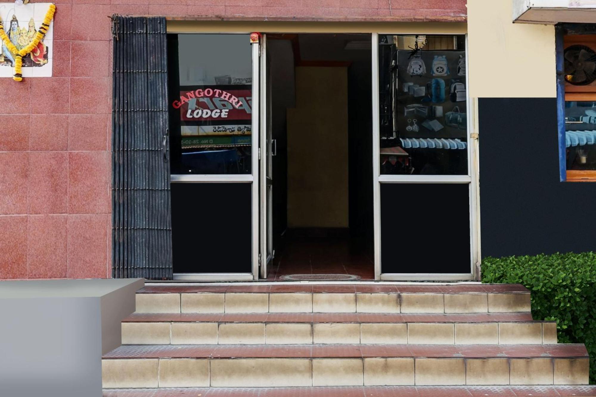 Hotel O Gangothri Lodge Visakhapatnam Extérieur photo